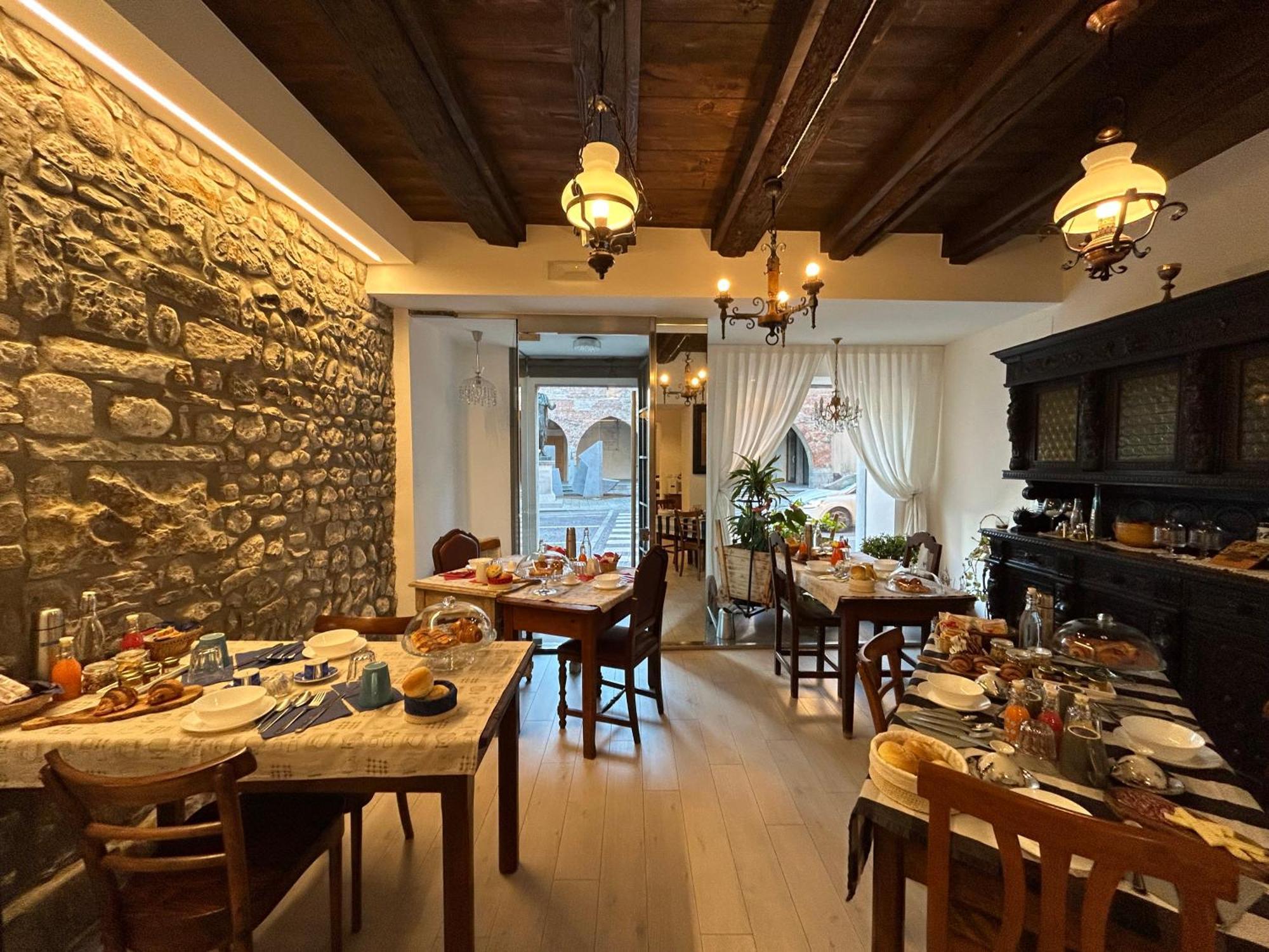 Domus Iulii Bed & Breakfast Cividale Del Friuli Luaran gambar